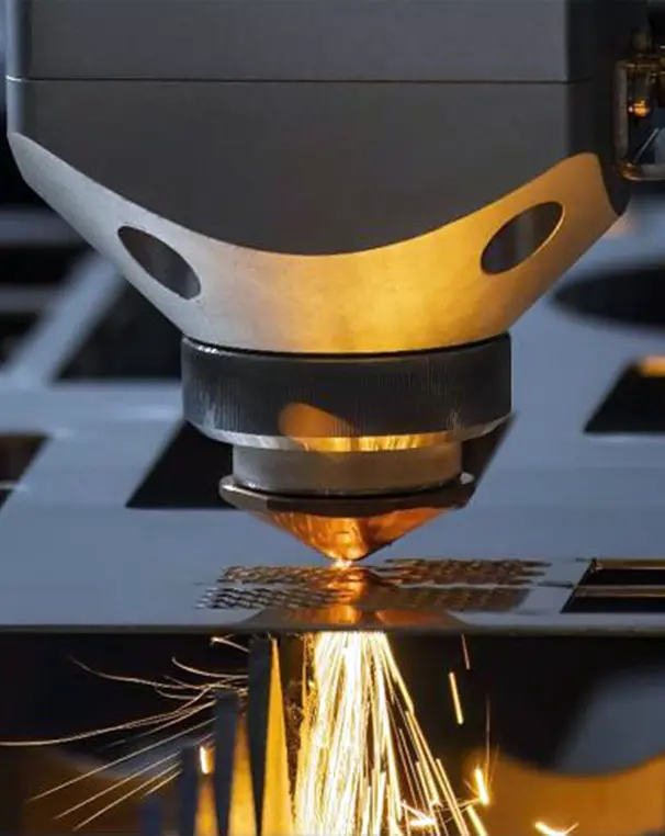 Präzises Laserschneiden von Stahlblech mit TRUMPF TruLaser 3030 in Horneburg