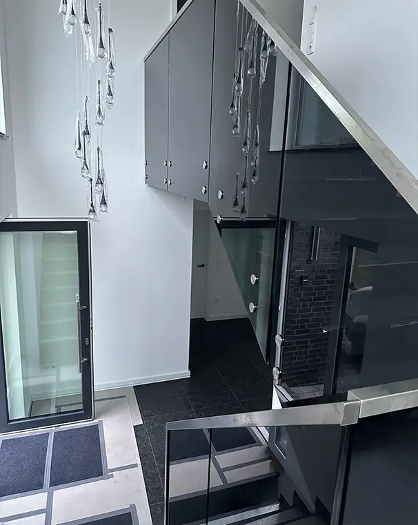 Maßgeschneiderte Metallkonstruktion aus Aluminium und Edelstahl von Metallbau Plaisier